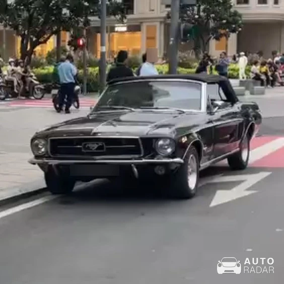 Ford Mustang GT Convertible spotted in Bến Nghé, Vietnam
