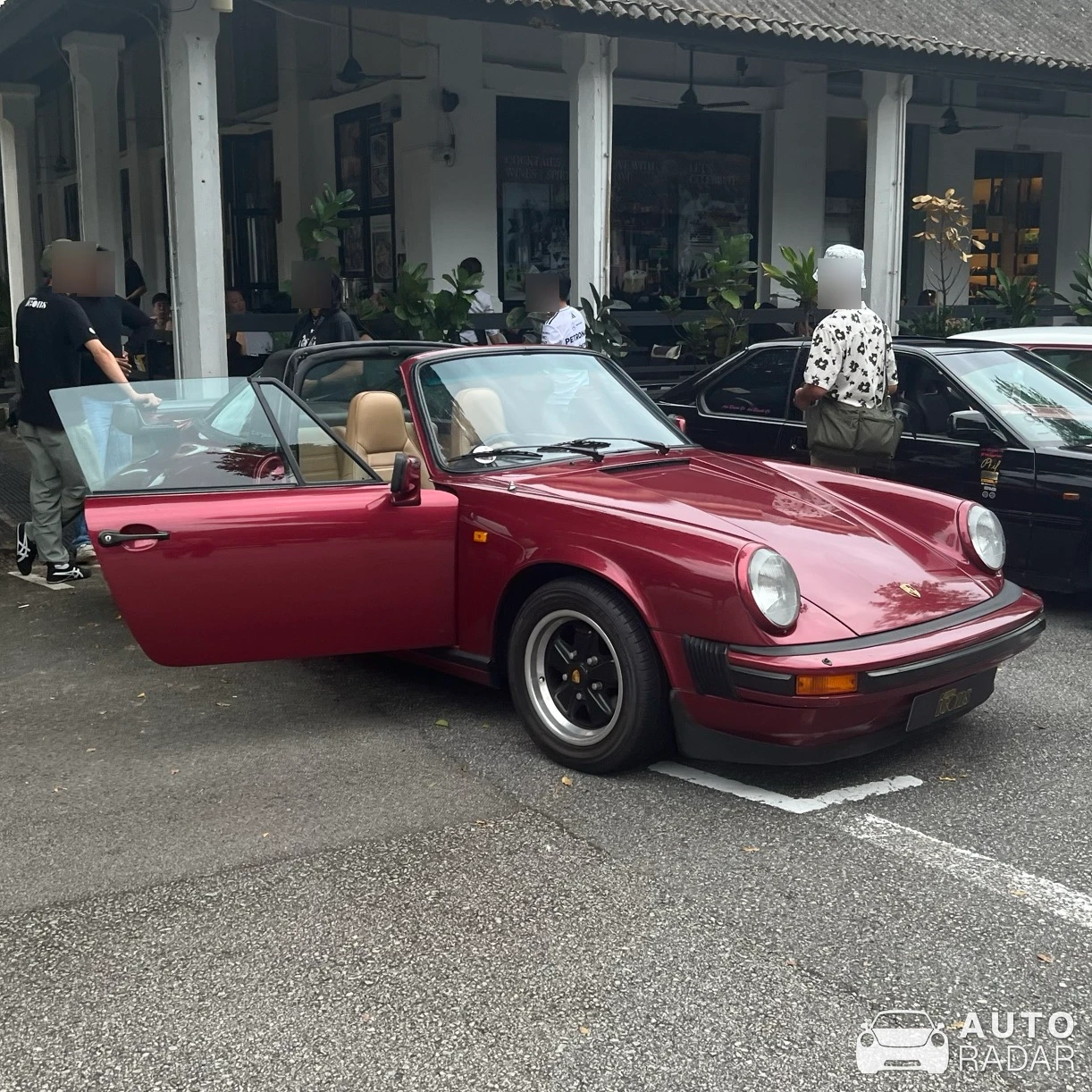 Porsche 911 SC Targa spotted in Singapore, Singapore