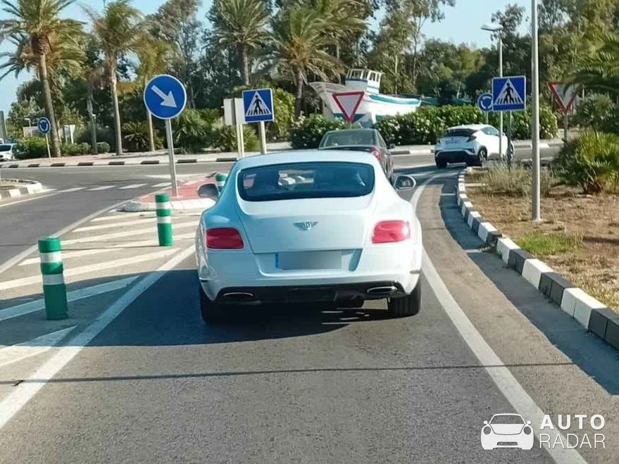 Bentley Continental GT spotted in Valencia, Spain