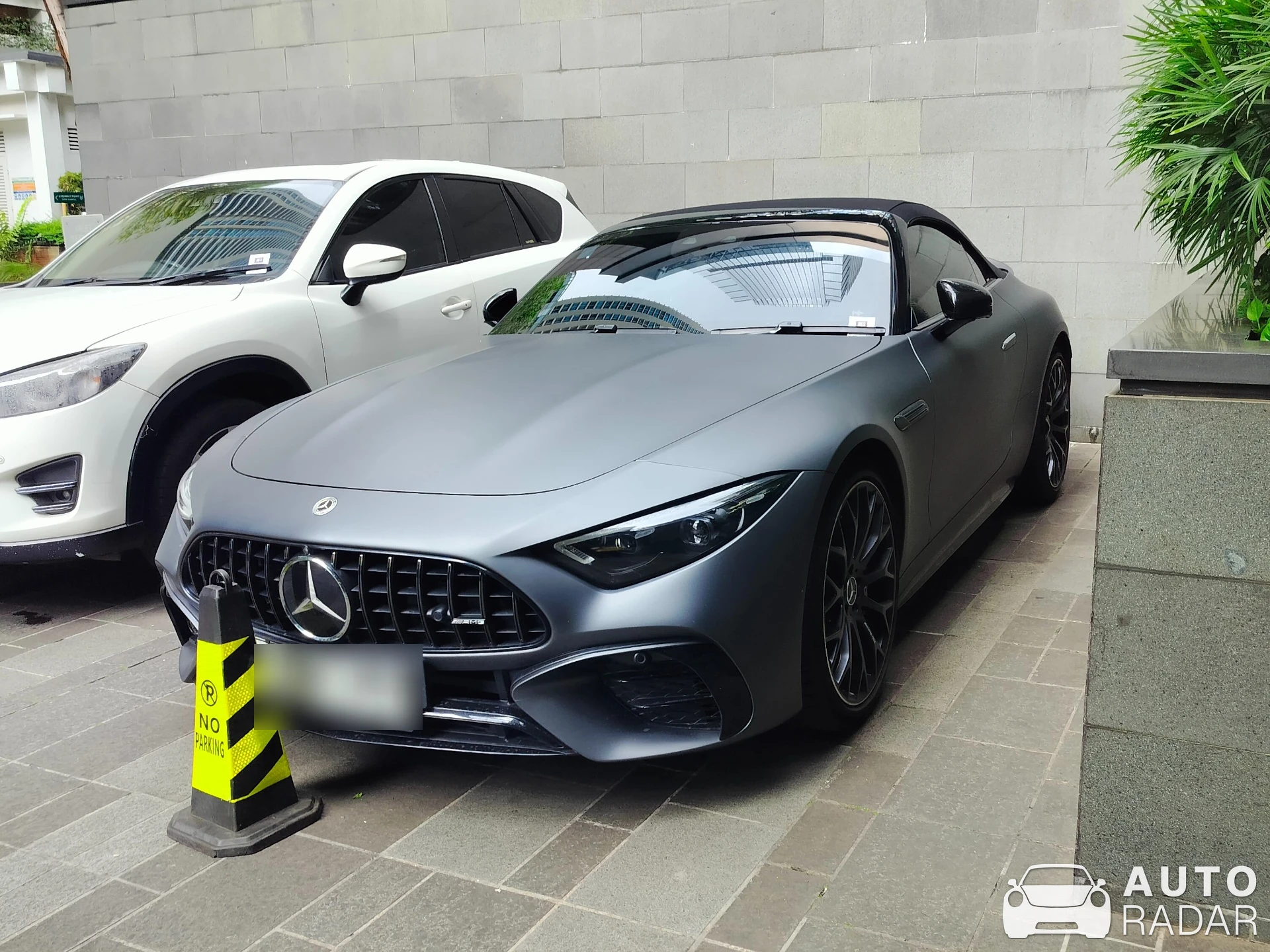 Mercedes-AMG SL 63 R232 spotted in South Jakarta City, Indonesia