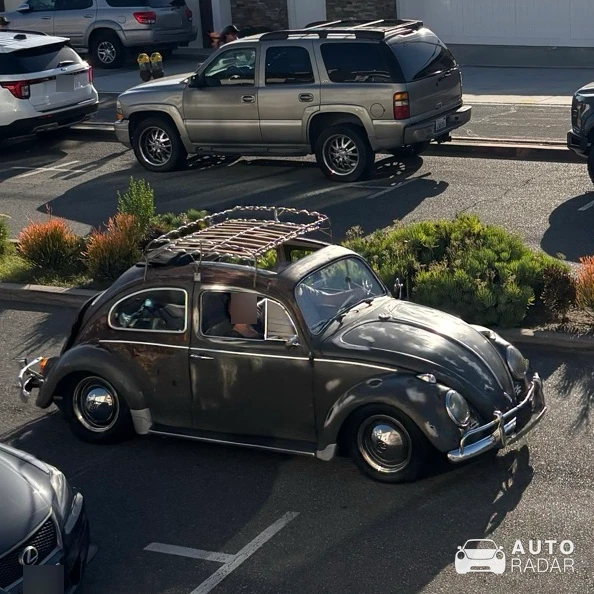 Volkswagen Type 18A Polizei-Käfer spotted in Hermosa Beach, United States