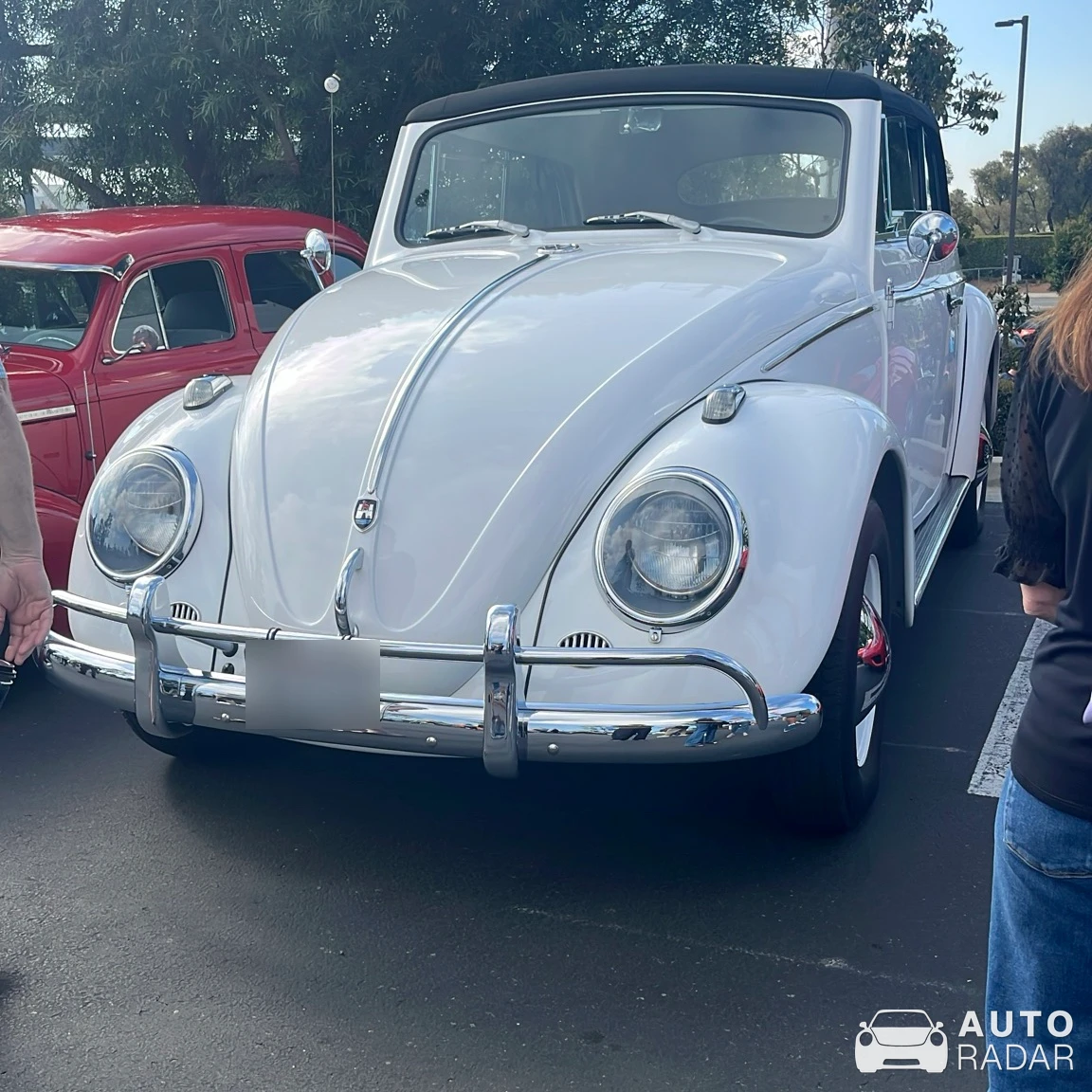 Volkswagen Beetle Convertible 'Huge Bug' spotted in El Segundo
