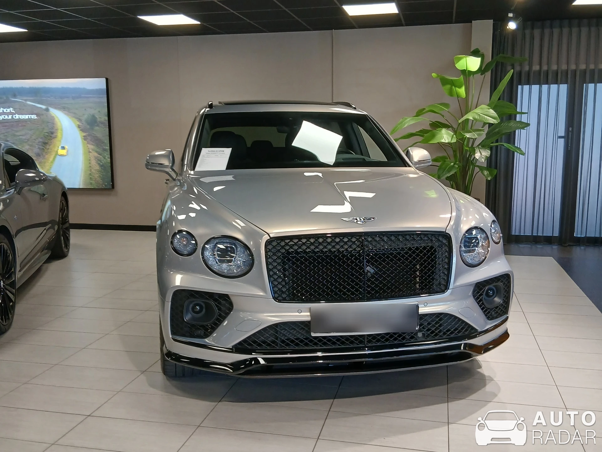 Bentley Bentayga Hybrid spotted in Houten