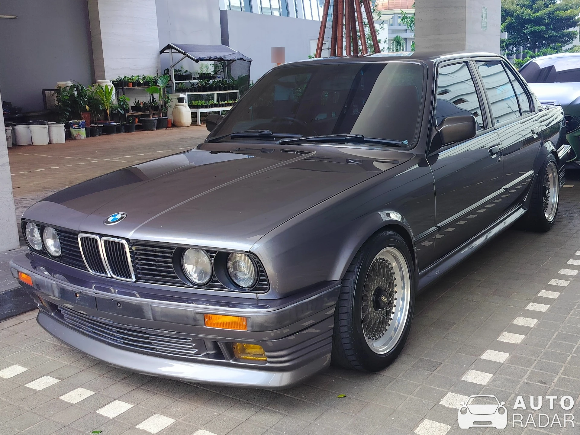 BMW 3 Series E30 spotted in Kota Jakarta Selatan, Indonesia