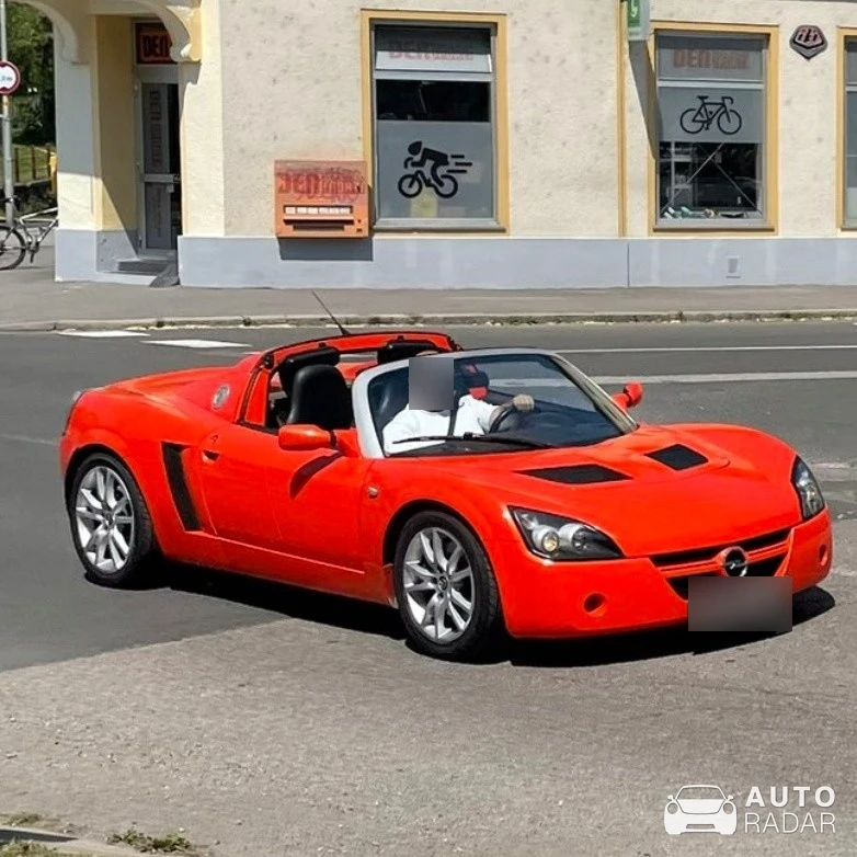 Opel Speedster spotted in Maribor