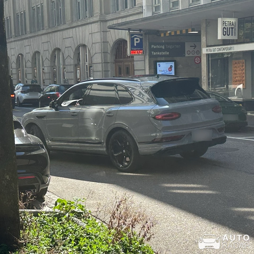Bentley Bentayga S spotted in Zürich
