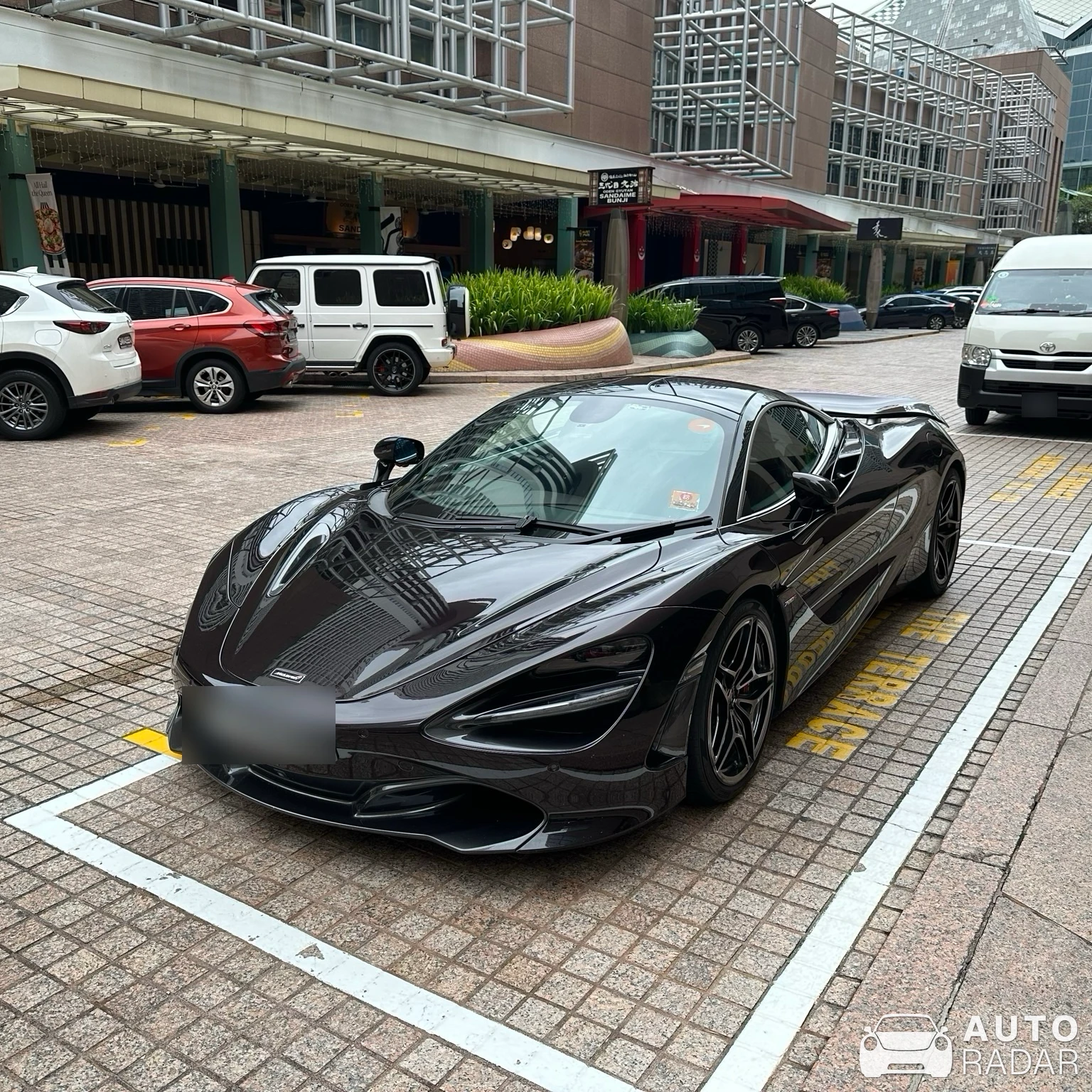 McLaren 720S spotted in Singapore, Singapore