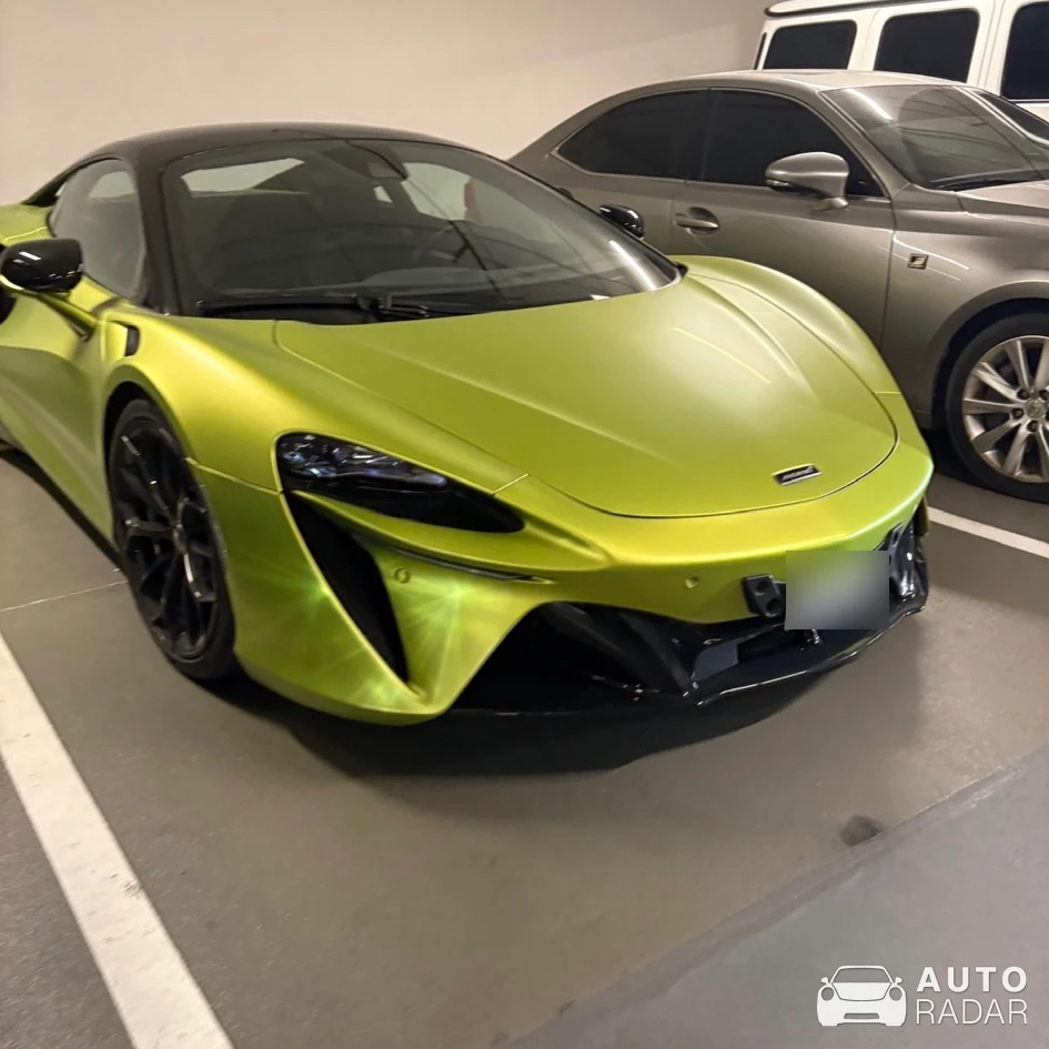 McLaren Artura spotted in Dubai, United Arab Emirates