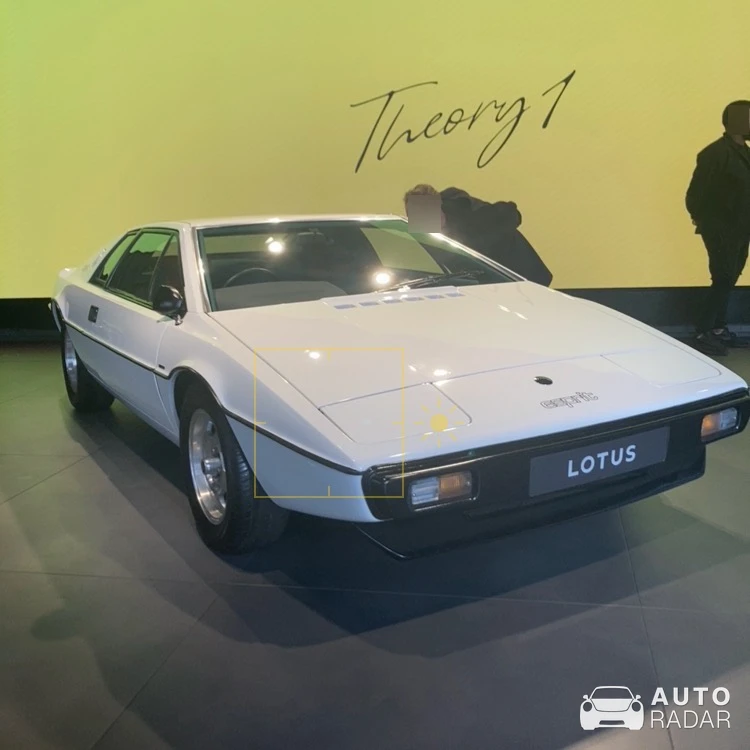 Lotus Esprit Sport 350 spotted in Greater London, United Kingdom