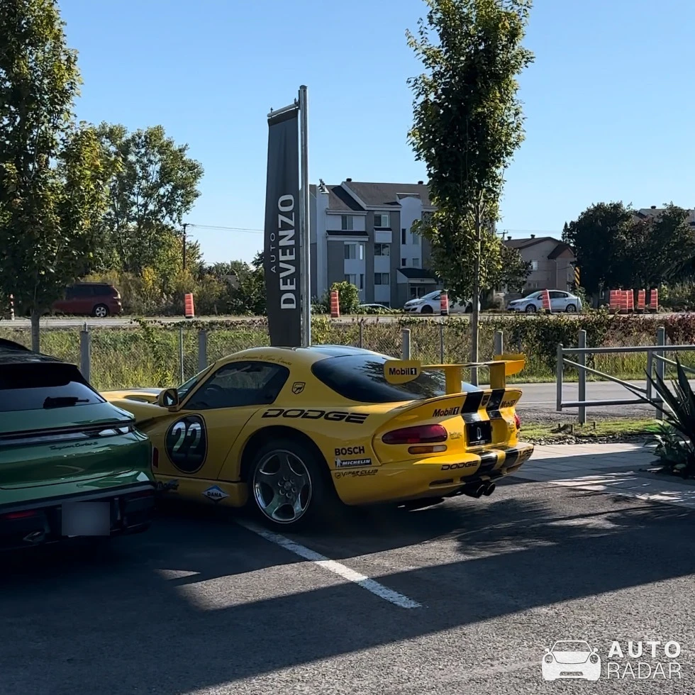 Dodge Viper GTS-R spotted in Saint-Eustache, Canada