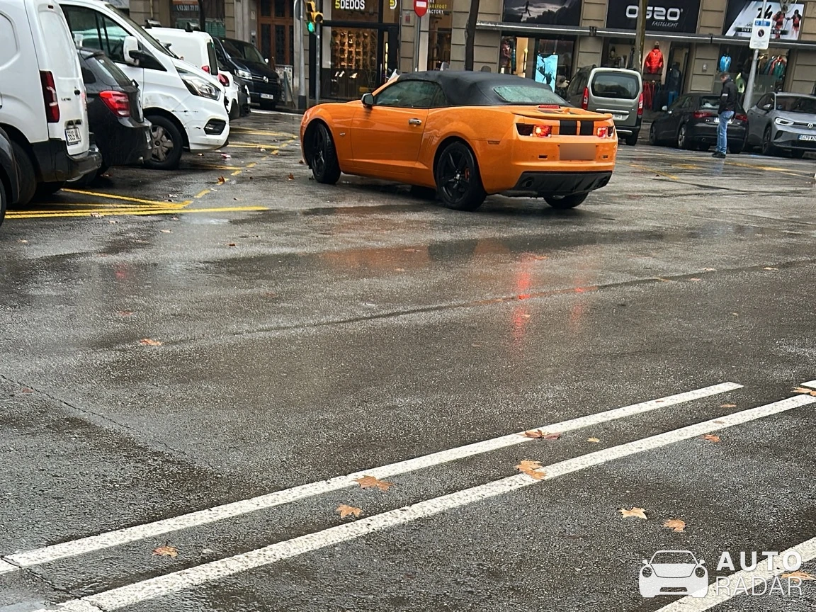 Chevrolet Camaro SS Convertible spotted in Barcelona, España