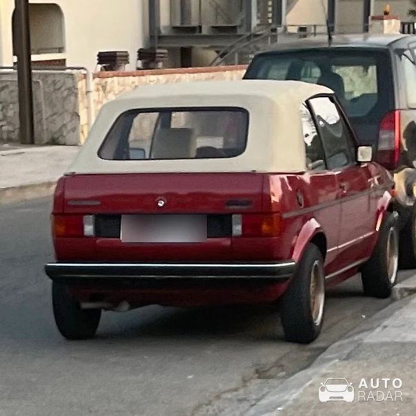 Volkswagen Golf Cabriolet MkI spotted in Taormina