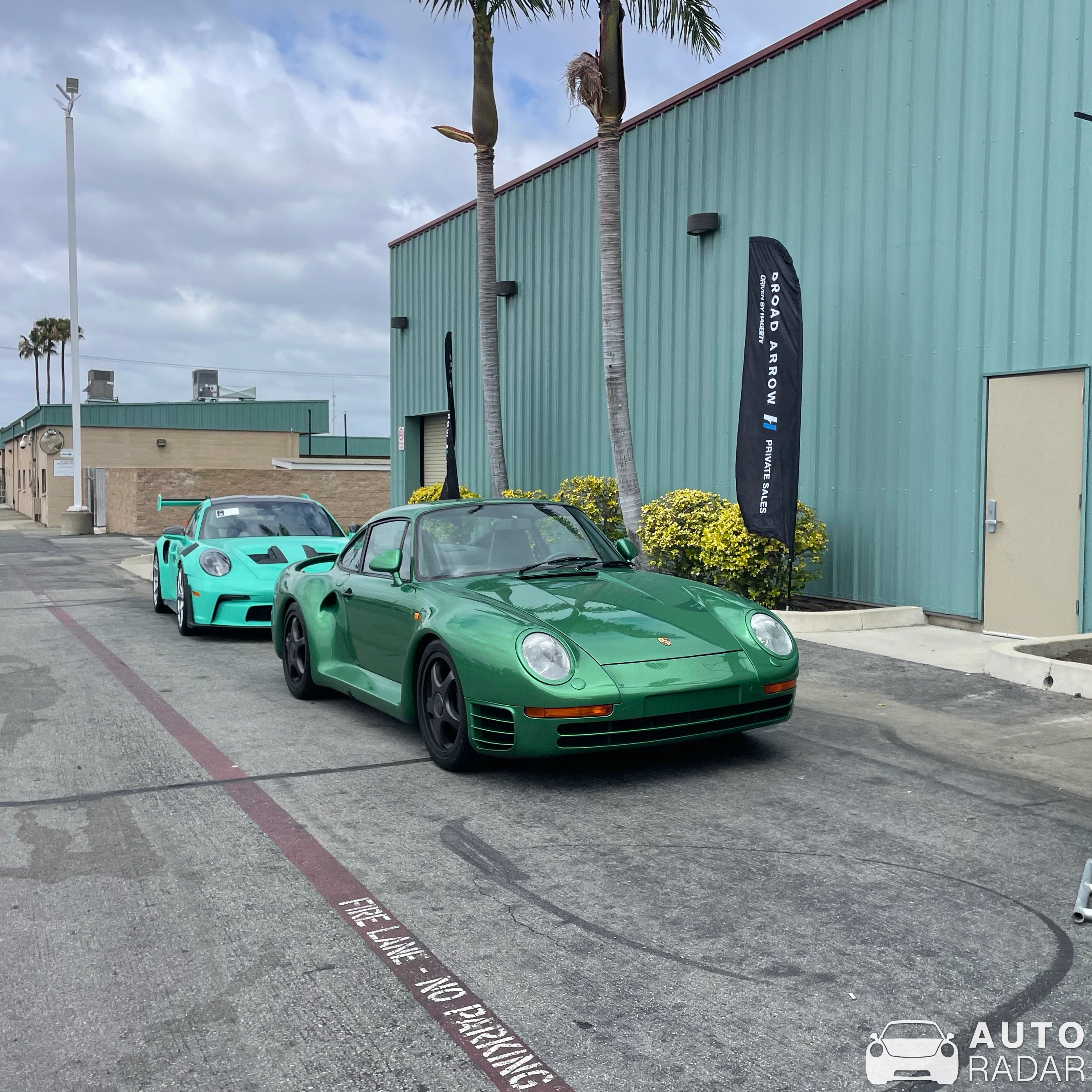 Porsche 959 SC spotted in Costa Mesa