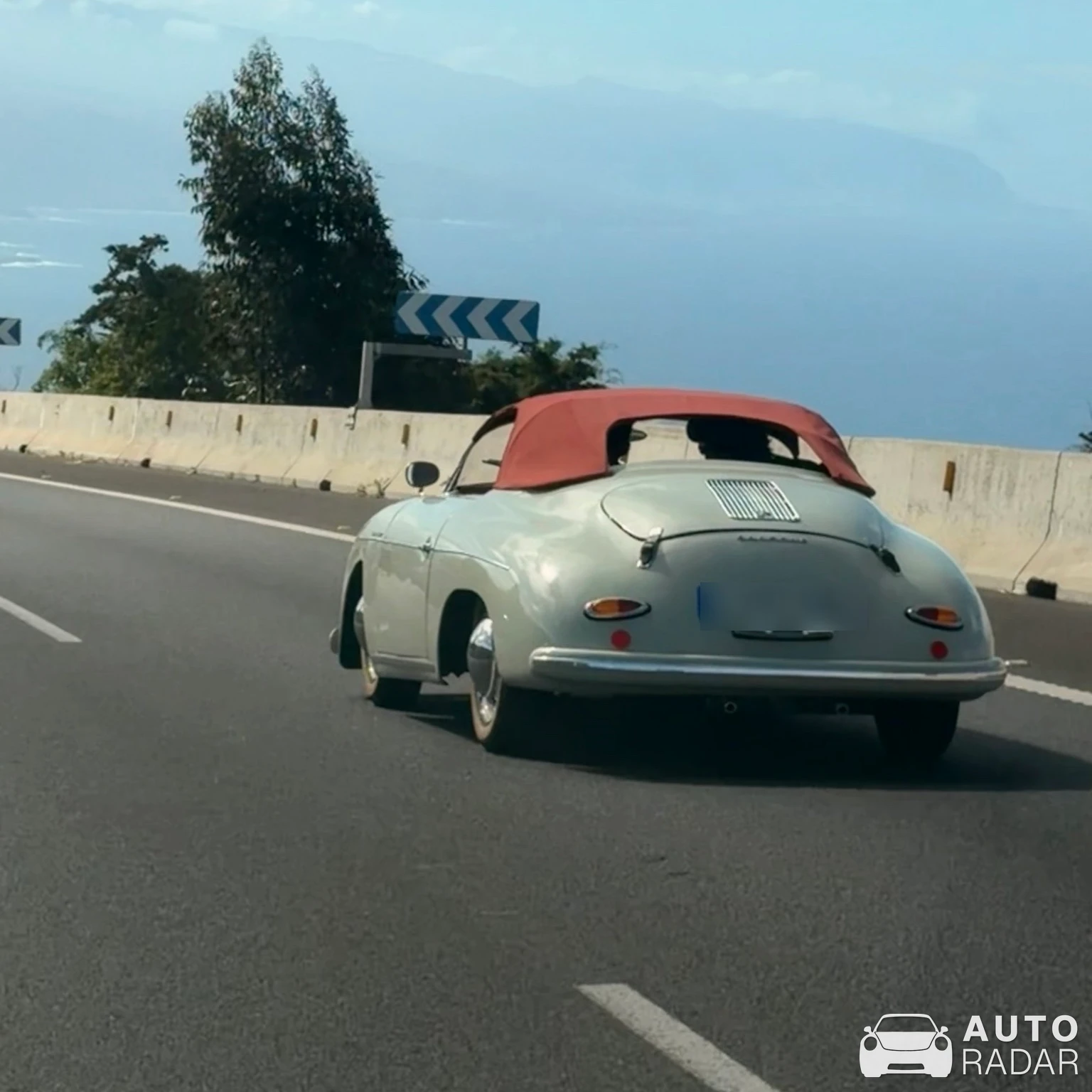 Porsche 356 Speedster spotted in El Sauzal, España