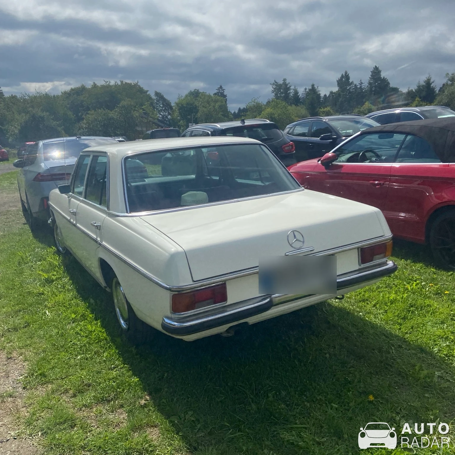 Mercedes-Benz W115 240 D spotted in Nürburg
