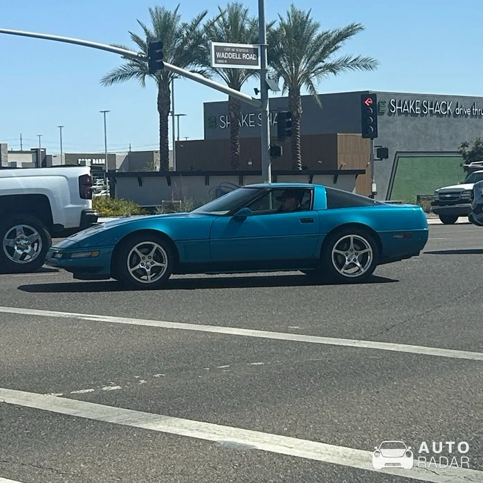 Chevrolet Corvette C4 spotted in Surprise