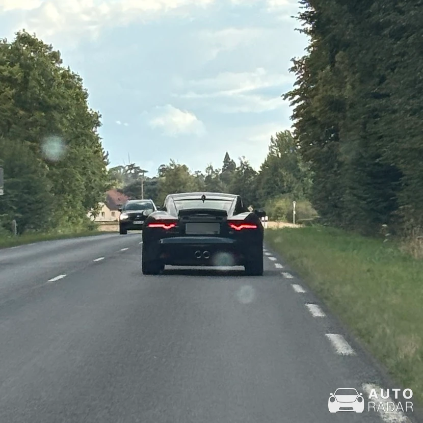 Jaguar F-Type R Coupé 2017 spotted in Hébécourt