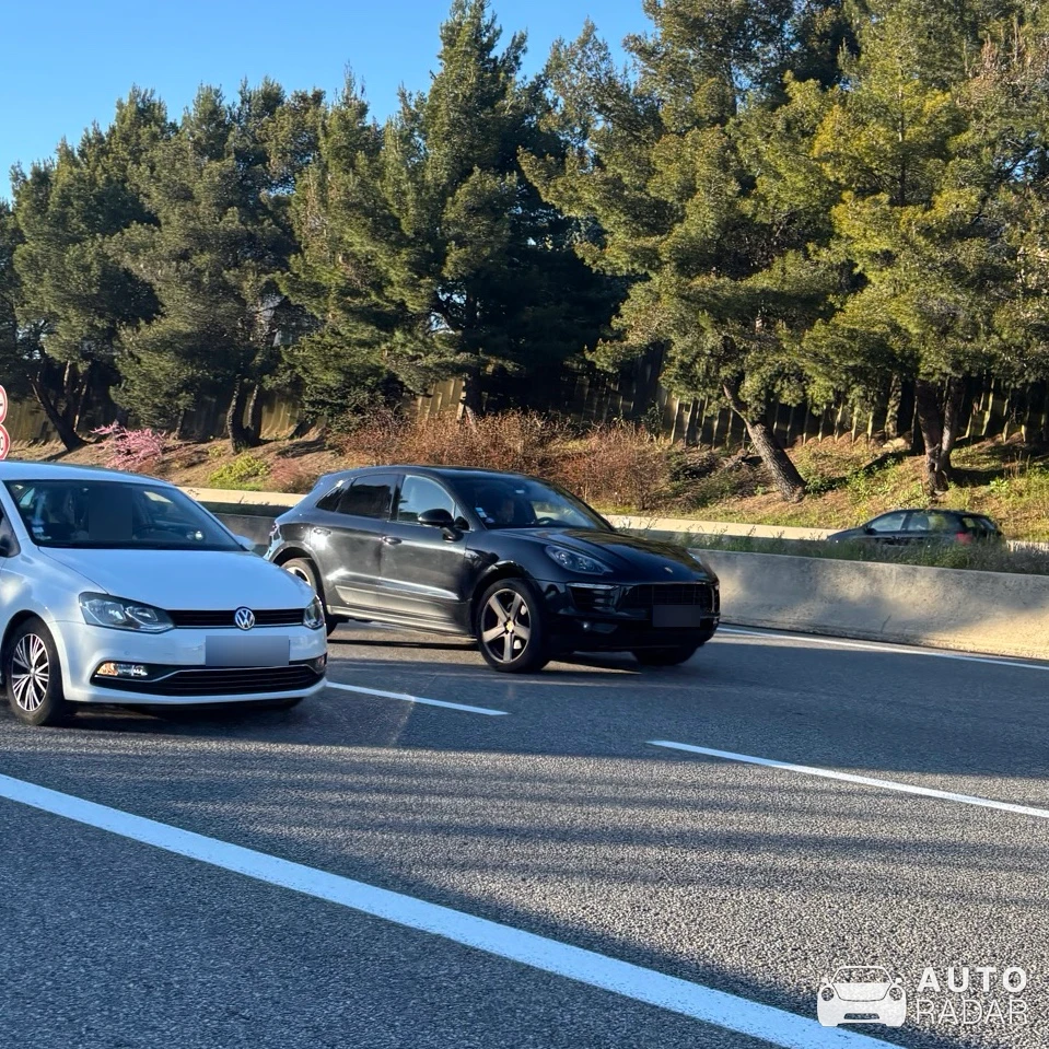 Porsche Macan spotted in Aix-en-Provence