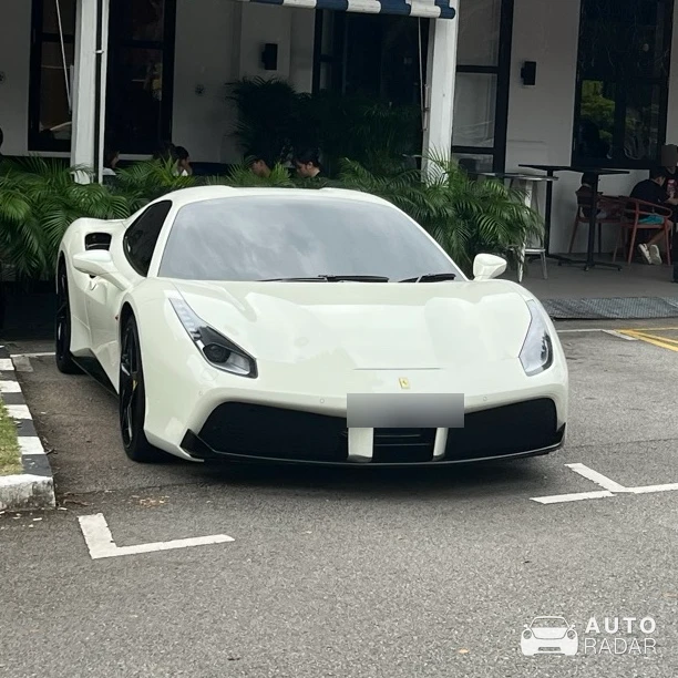 Ferrari 488 Spider spotted in Singapore, Singapore