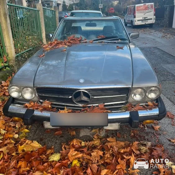 Mercedes-Benz SL-Klasse R107 spotted in Sídlisko KVP, Slovensko