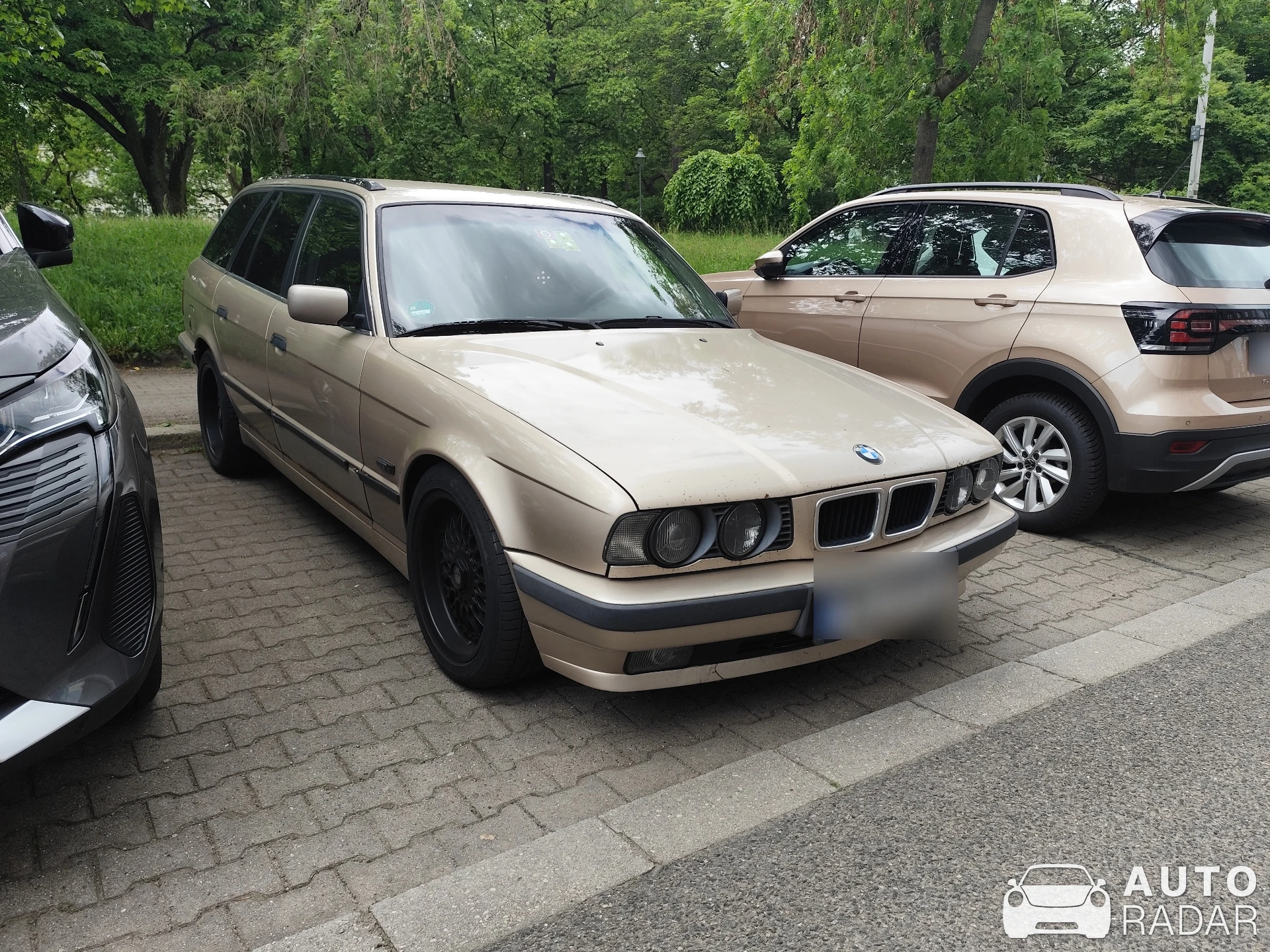 BMW 5 Series E34 Touring spotted in Chemnitz