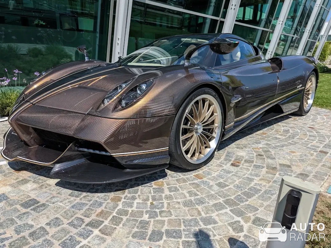 Pagani Huayra Roadster HP spotted in Graziosa