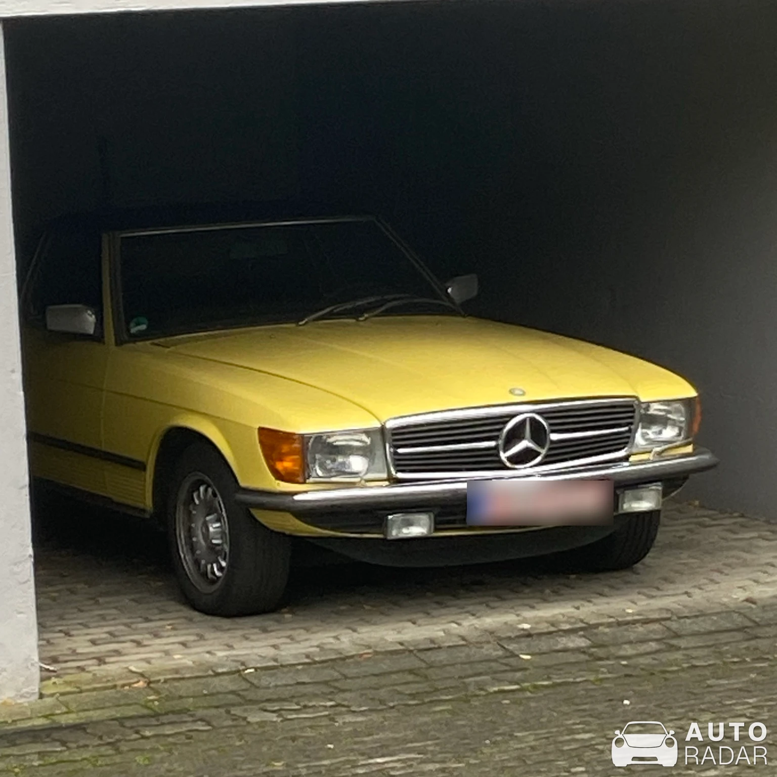 Mercedes-Benz 350SL R107 spotted in Bad Honnef