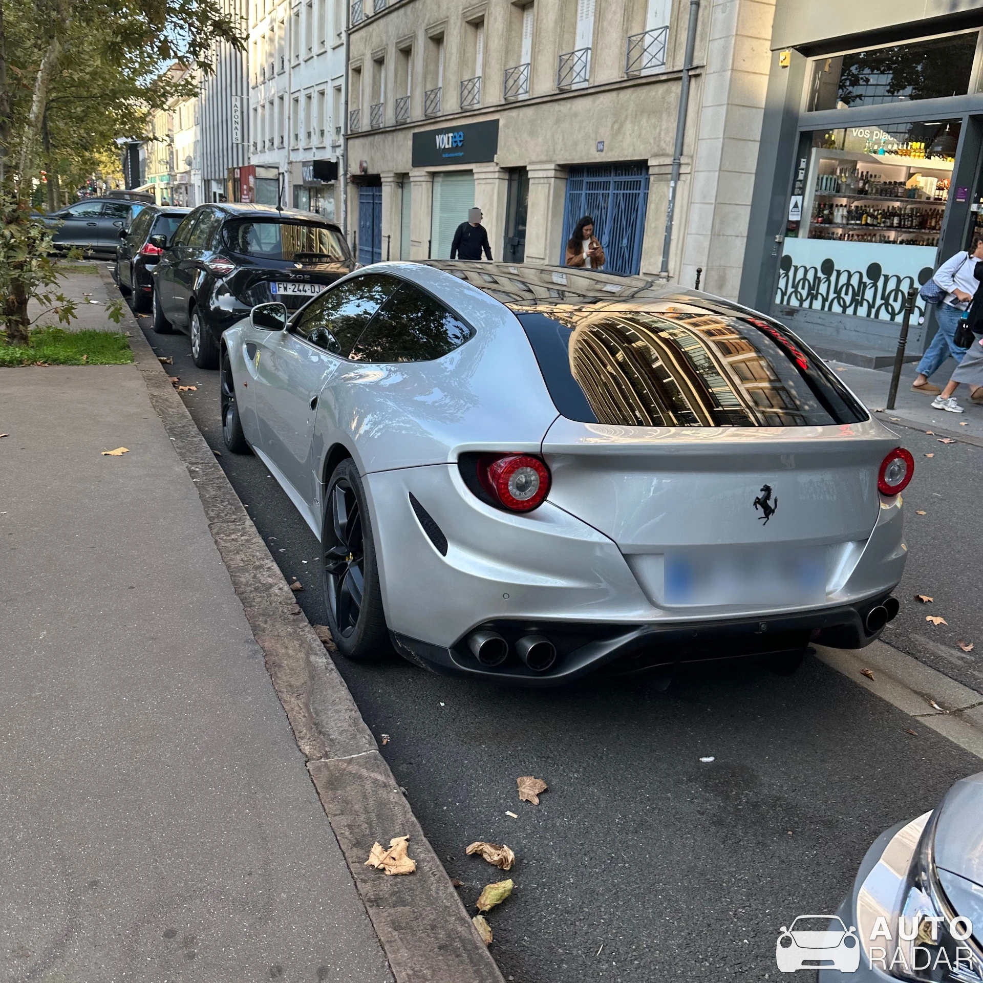 Ferrari FF spotted in Boulogne-Billancourt, France