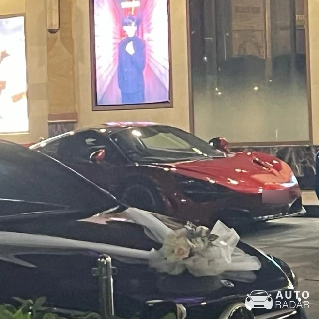 McLaren 720S spotted in Singapore, Singapore