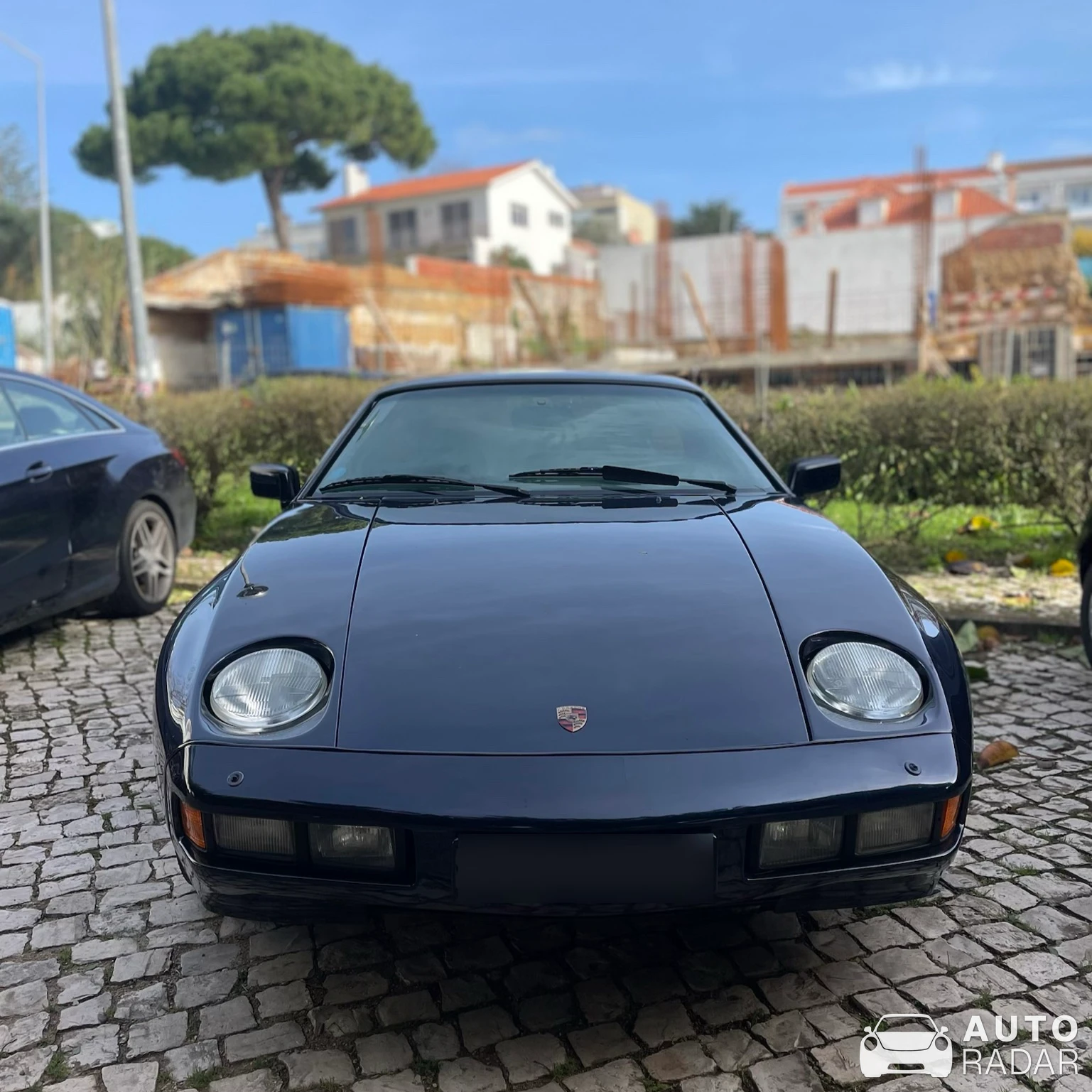 Porsche 928 spotted in Cascais, Portugal