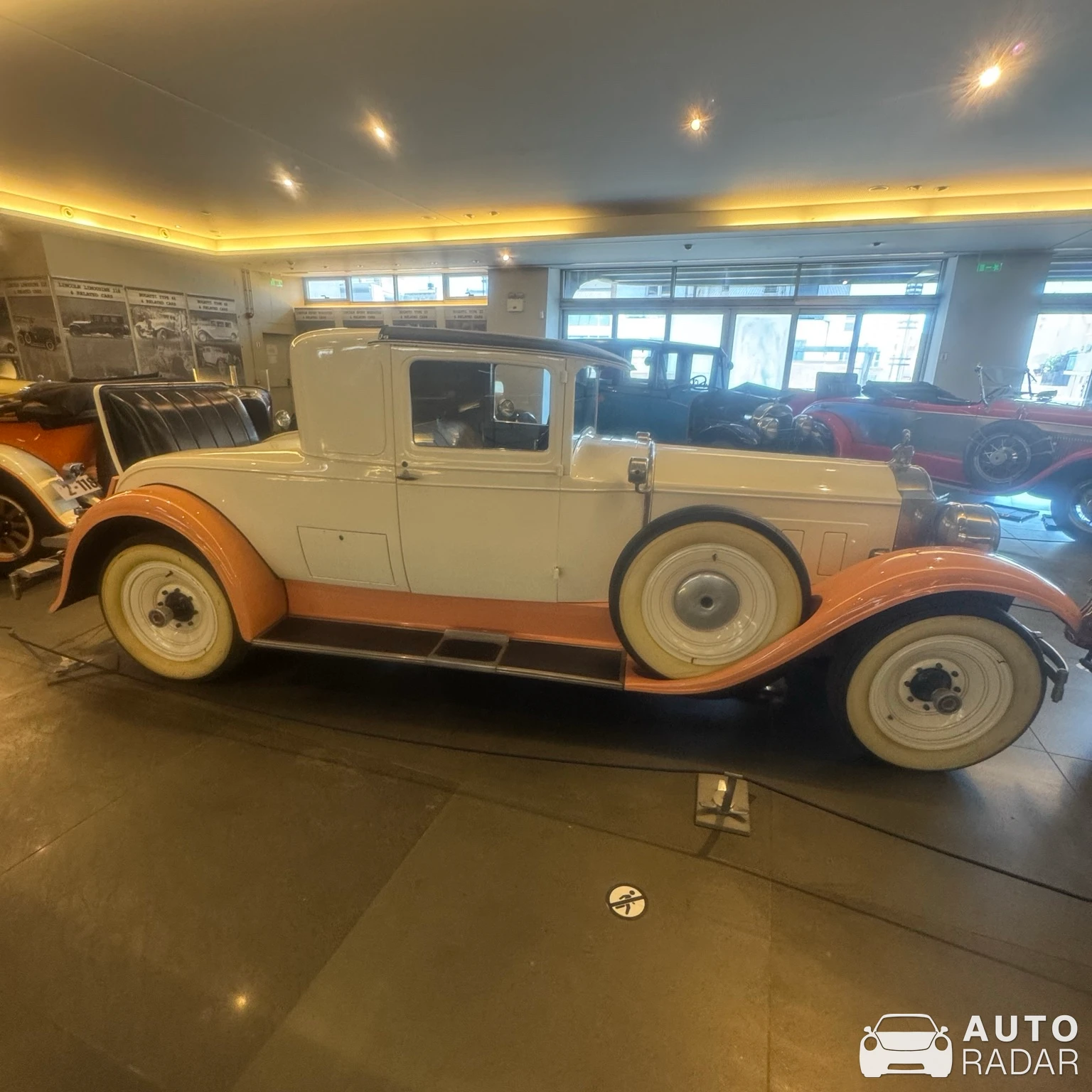 Packard Model 443 spotted in Athina
