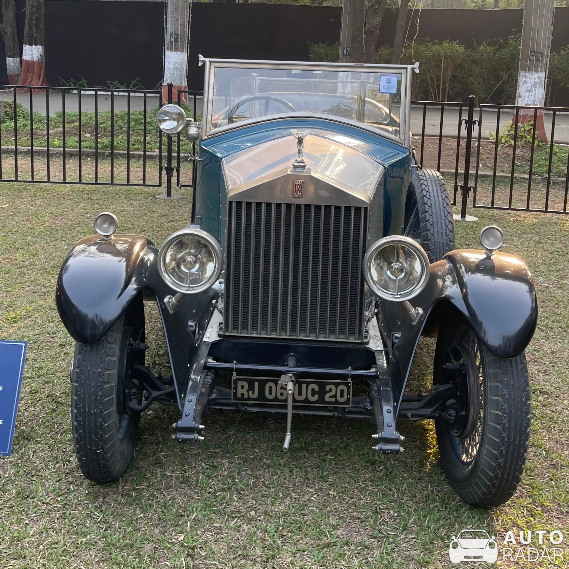 Rolls-Royce Phantom spotted in Thane, India