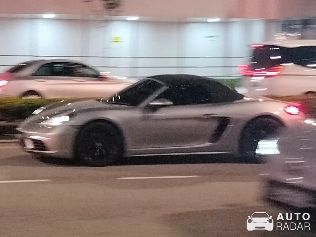 Porsche 718 Boxster spotted in Singapore, Singapore