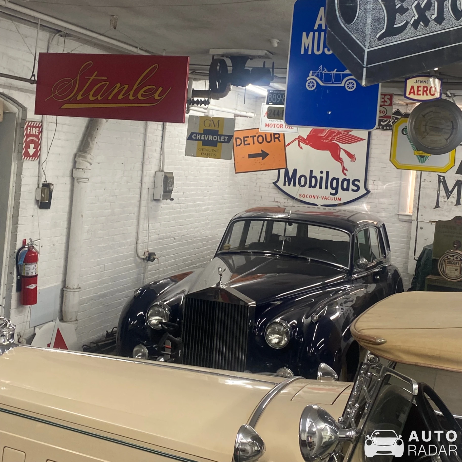Rolls-Royce Silver Cloud spotted in Brookline, United States