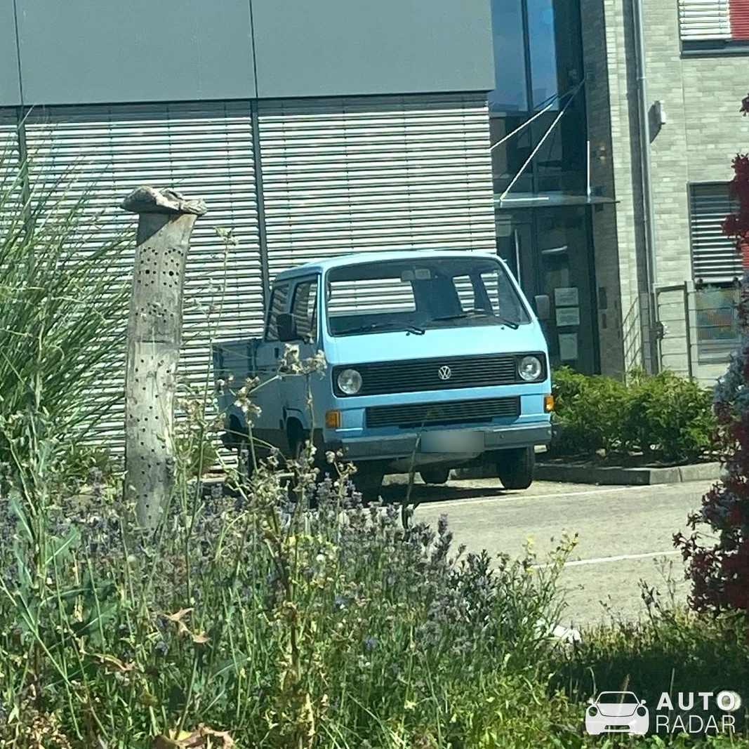 Volkswagen T3 Doka spotted in Mülheim-Kärlich