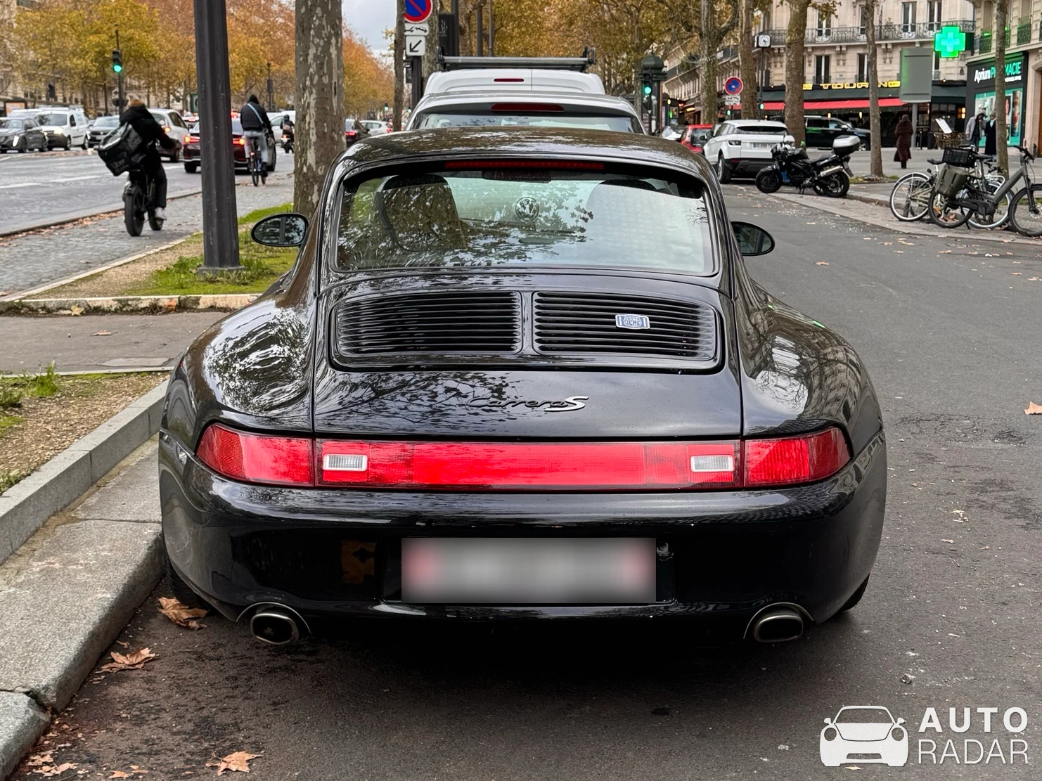 Porsche 996 Carrera S spotted in Paris