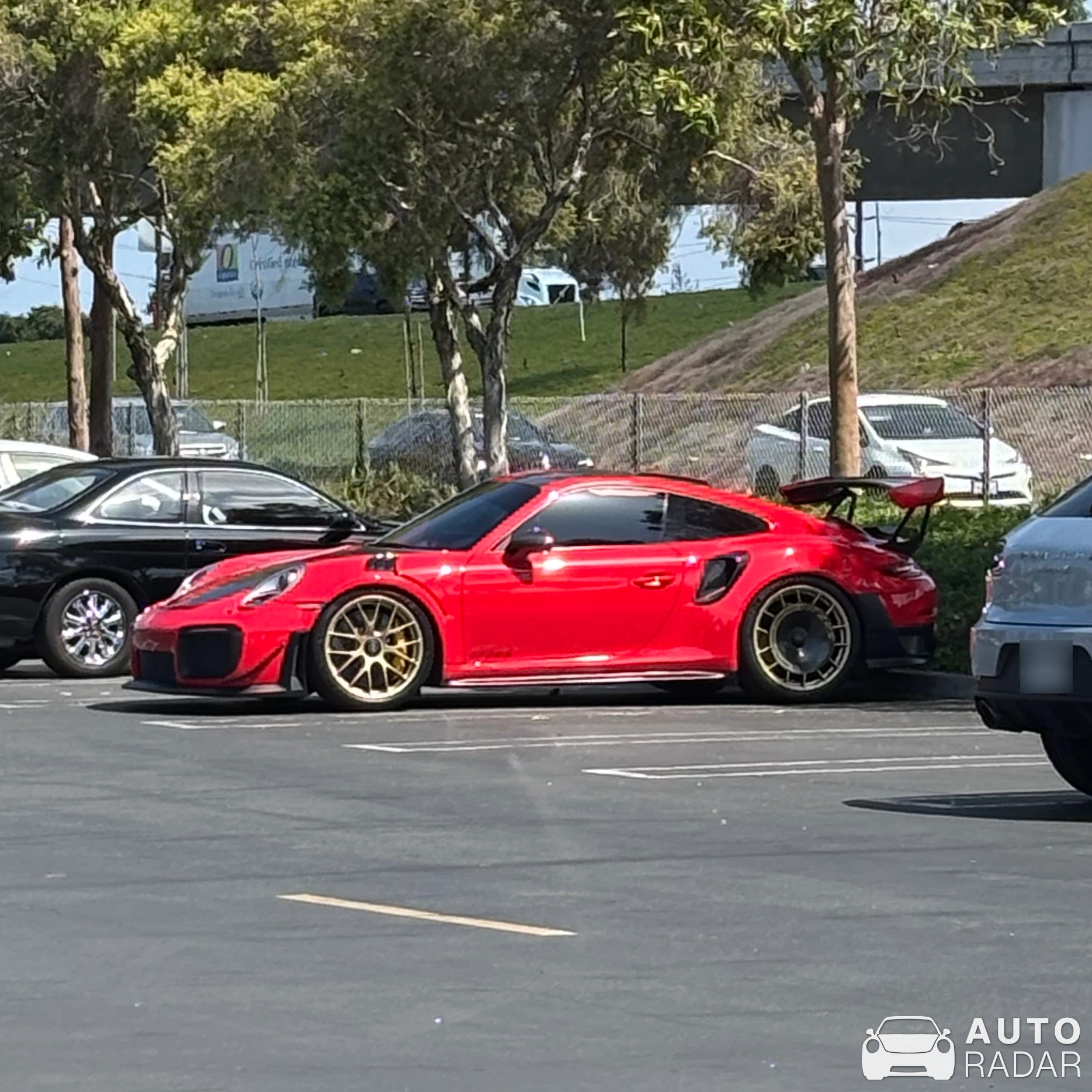 Porsche 991 GT2 RS MR spotted in Costa Mesa