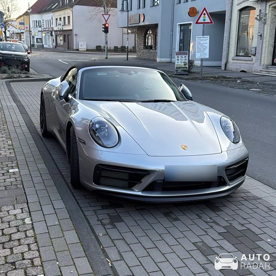 Porsche 992 Carrera GTS Cabriolet MkI spotted in Kreuzau, Deutschland