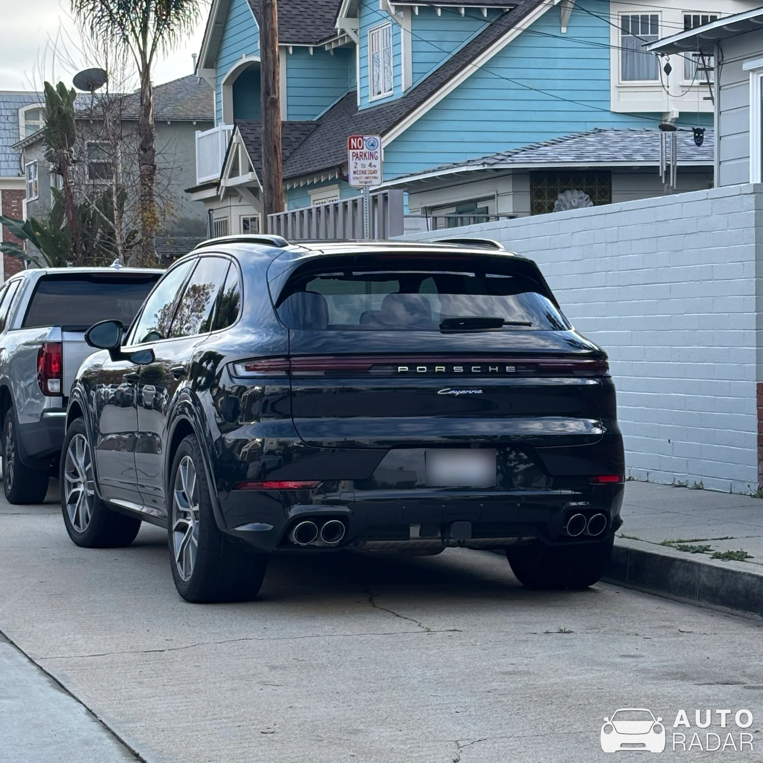 Porsche Cayenne spotted in Manhattan Beach, United States