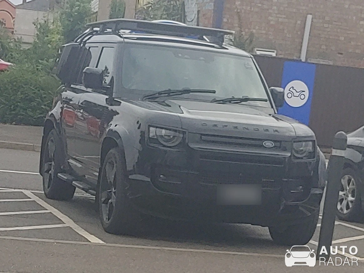 Land Rover Discovery 2020 spotted in Spalding