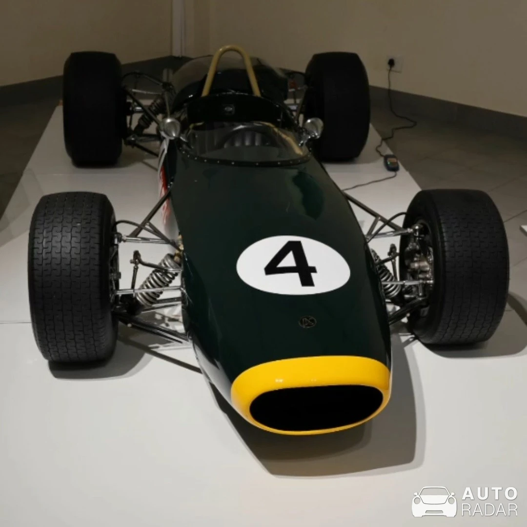 Lotus 27 spotted