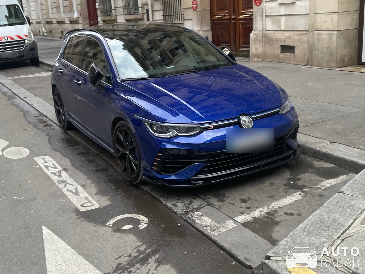 Volkswagen Golf 8 R Variant spotted in Paris, France