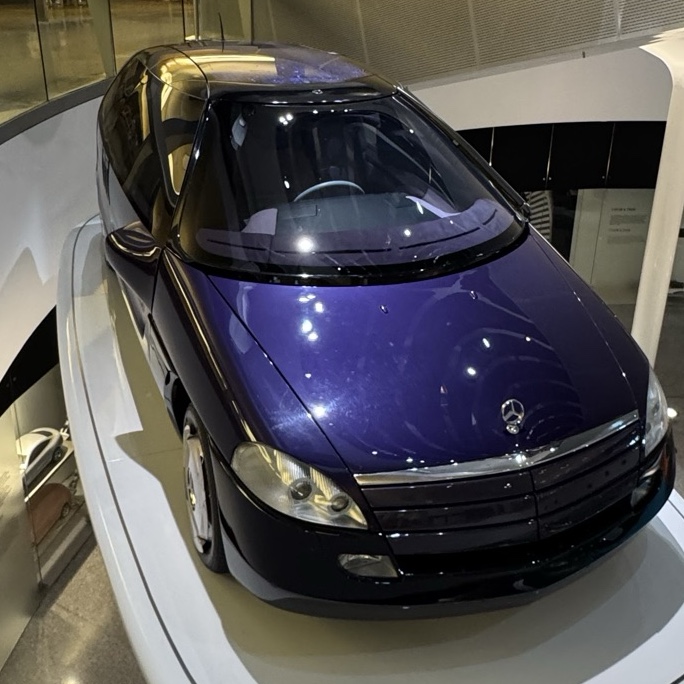 Mercedes-Benz F100 Concept