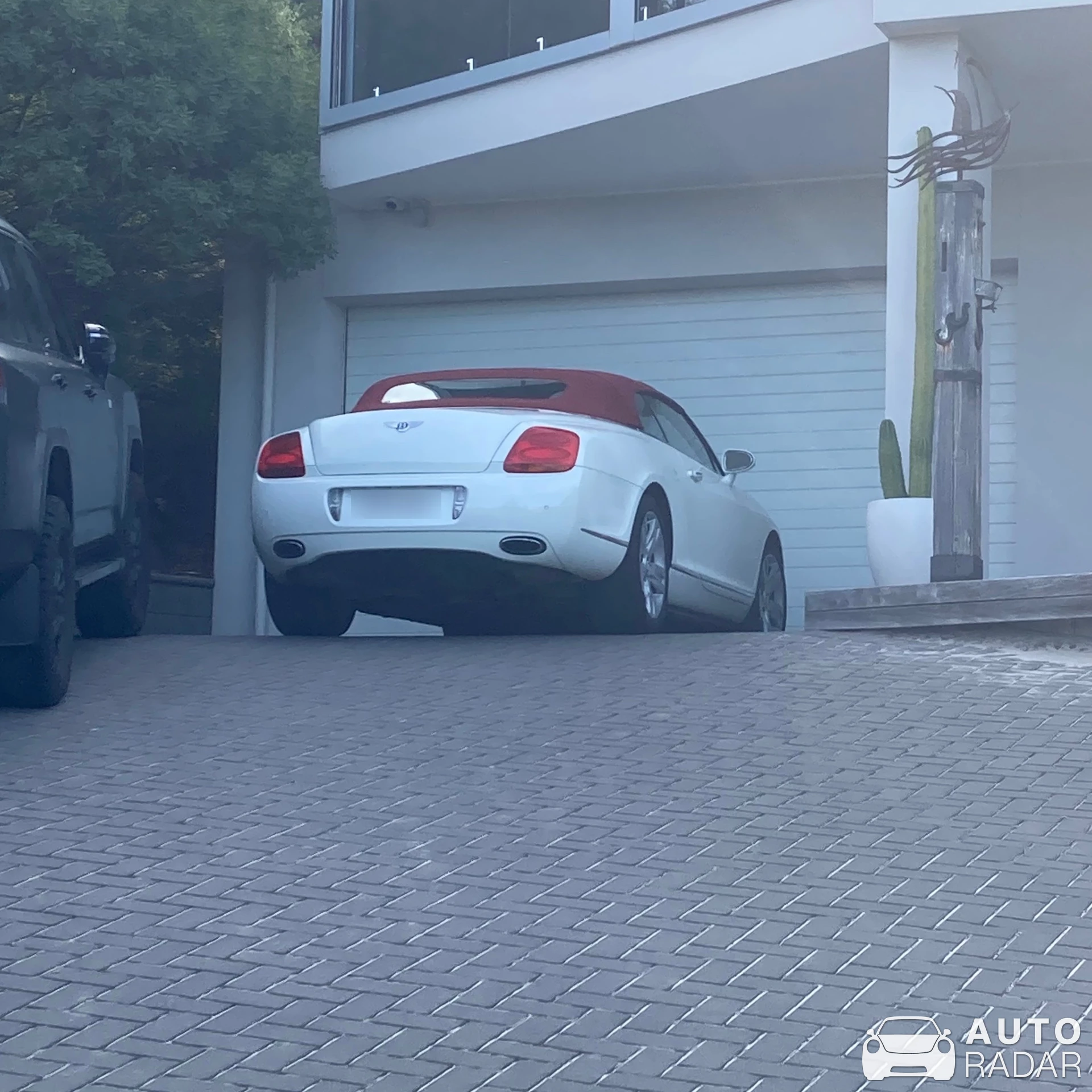 Bentley Continental GTC spotted in Seacliff, Australia