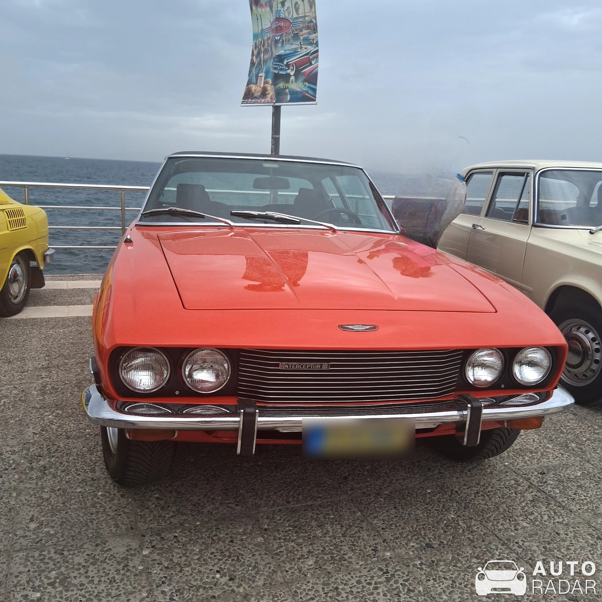 Jensen Interceptor III spotted in Άλιμος, Ελλάδα