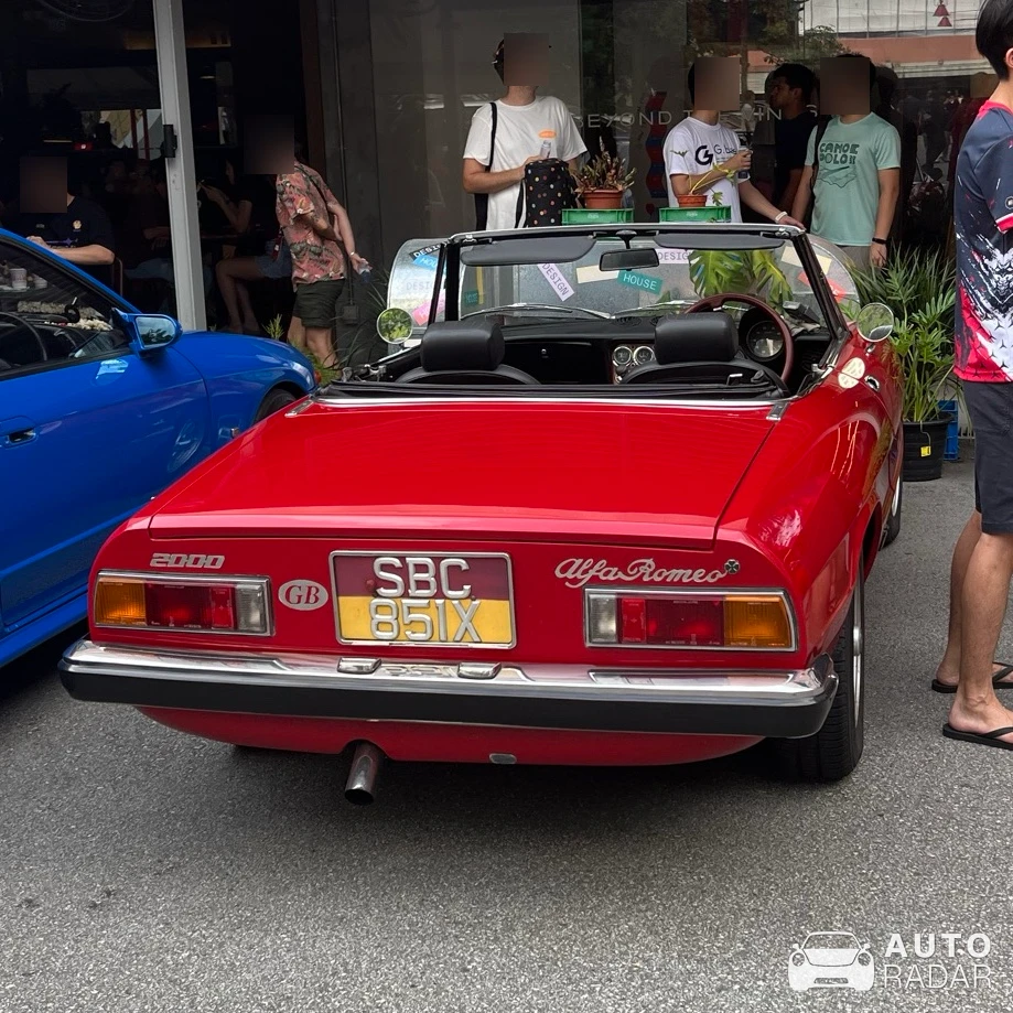 Alfa Romeo 2000 Spider spotted in Singapore, Singapore