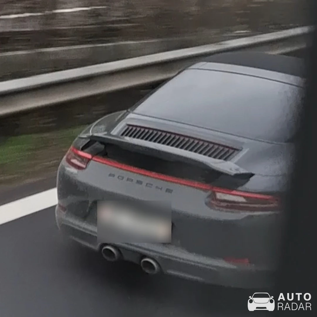 Porsche 991 Carrera 4 Cabriolet MkI spotted in Bernex