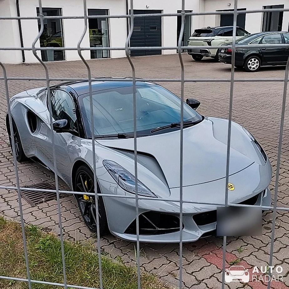 Lotus Emira I4 spotted in Warszawa