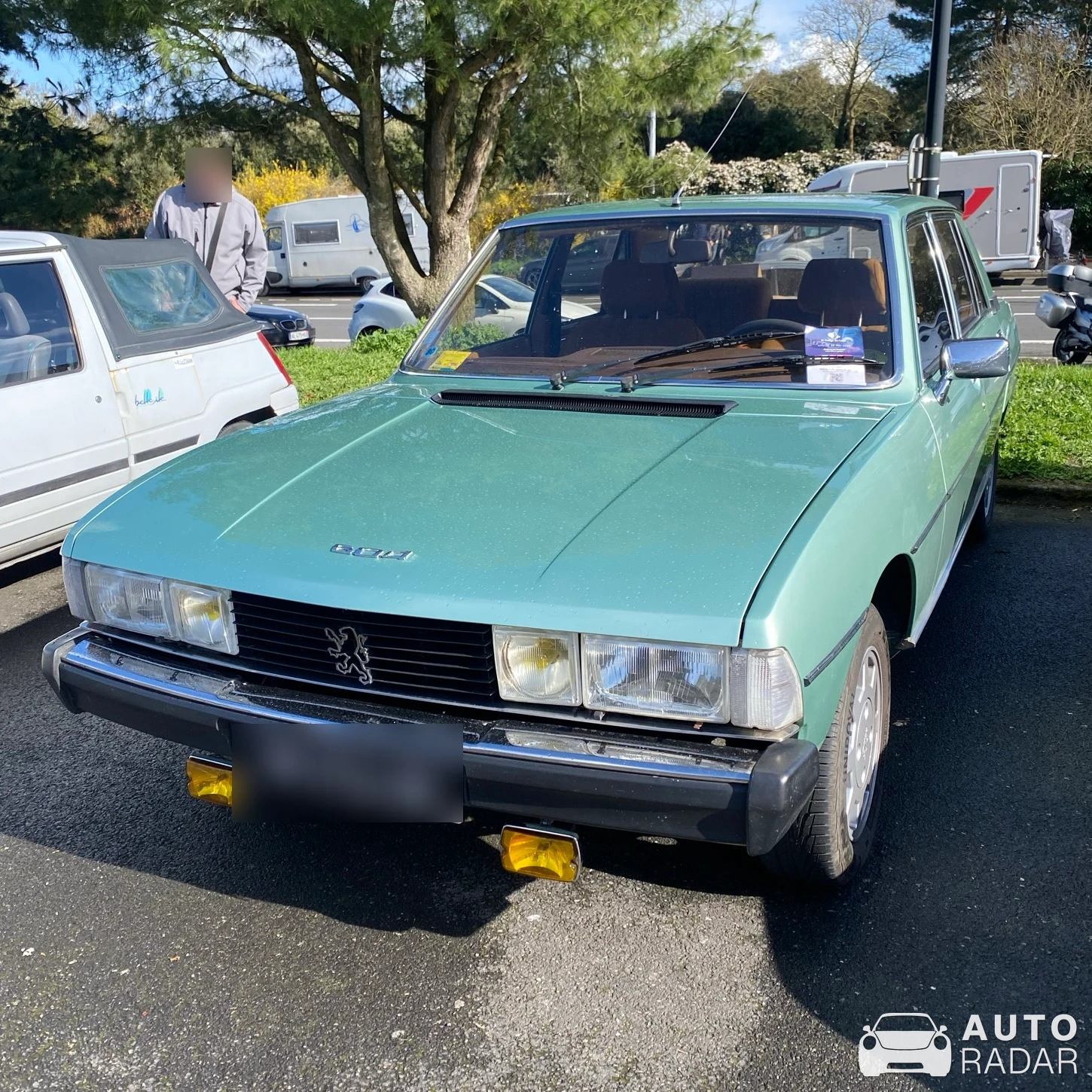 Peugeot 604 spotted in Nantes