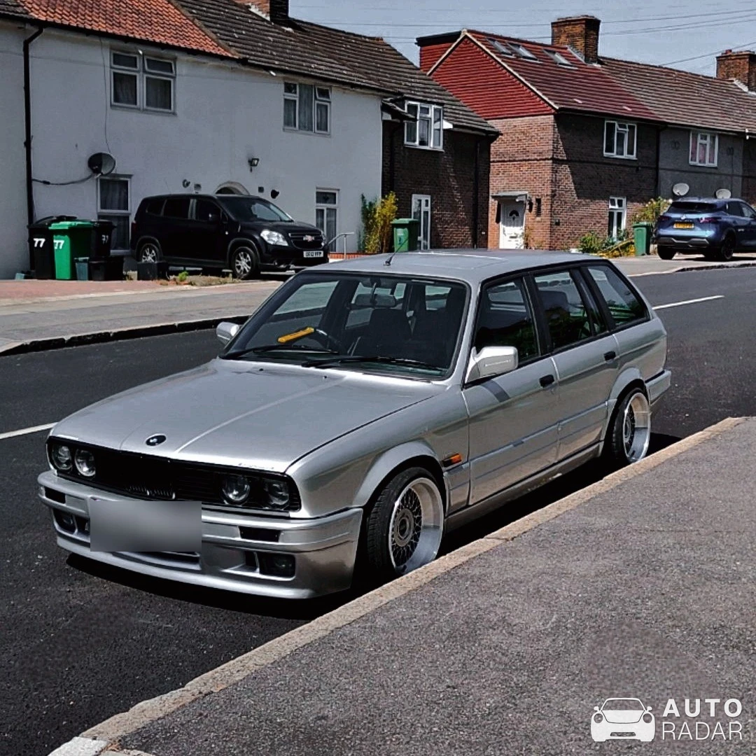 BMW 3 Series E30 spotted in Greater London, United Kingdom
